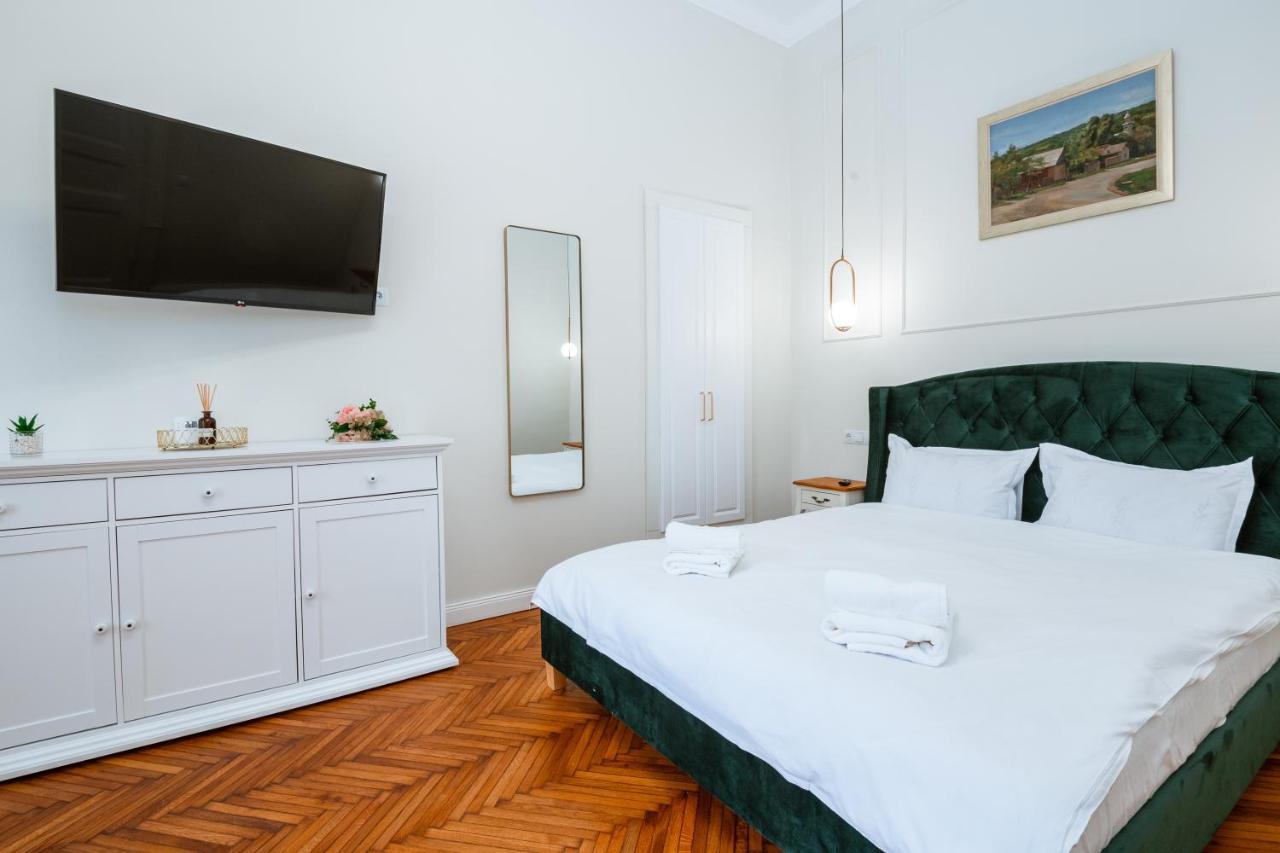 Apartament De Lux Central, P-Ta Matei Corvin Cluj-Napoca Exterior foto
