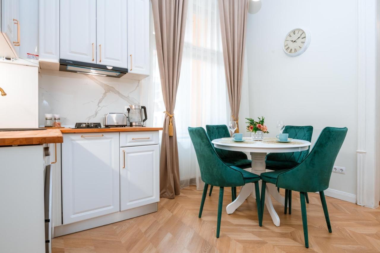 Apartament De Lux Central, P-Ta Matei Corvin Cluj-Napoca Exterior foto